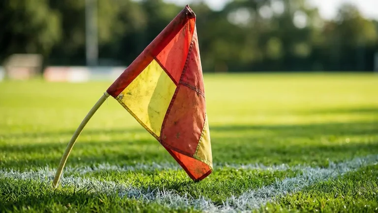 Bandeirola de canto num campo de futebol